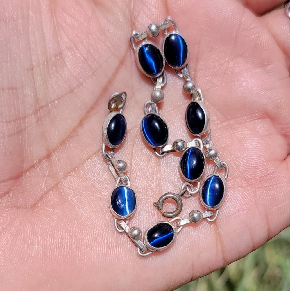 Vintage 925 sterling silver oval blue cat's eye bracelet